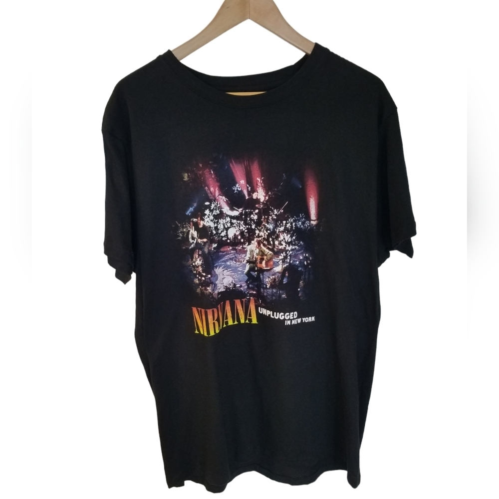 NWOT Nirvana Graphic Short Sleeve Tshirt Size Large